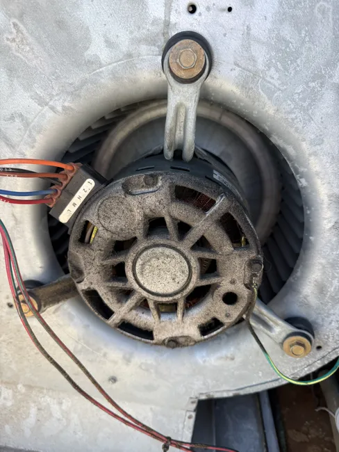 In a Roseville commercial space, our team optimized the gas pack HVAC system for reliable cooling.