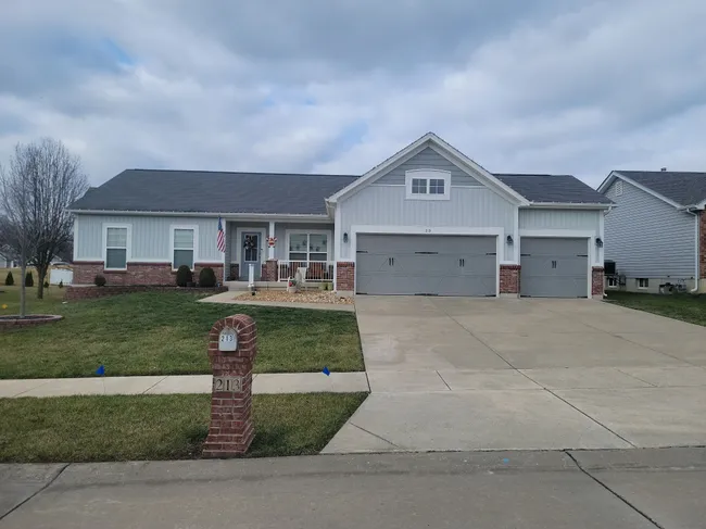 A leaking roof in Wentzville led to swift shingle and flashing replacements, ensuring lasting protection for the homeowner.