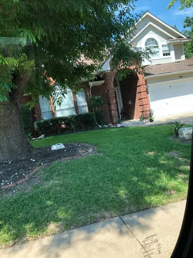 photo at Round Rock, TX on Jun 08, 2023: Service 1 system-Gas
I found the the 11 year old 2.5 ton Goodman condensers 40/5 µF capacitor was photo at Round Rock, TX on Jun 08, 2023: Service 1 system-Gas
I found the the 11 year old 2.5 ton Goodman condensers 40/5 µF capacitor was