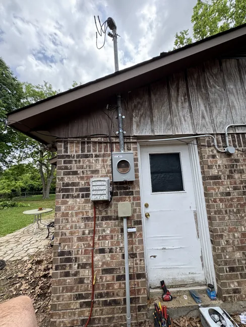 We replaced the outdated meter can with a new, code-compliant unit for enhanced safety and reliability.
