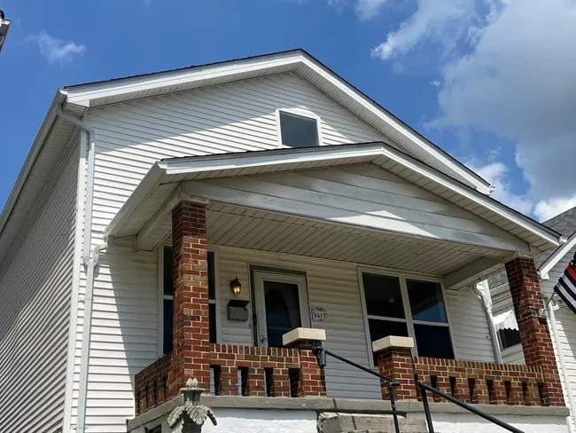 St. Louis, MO Roofing, Siding, & Gutter Replacment.