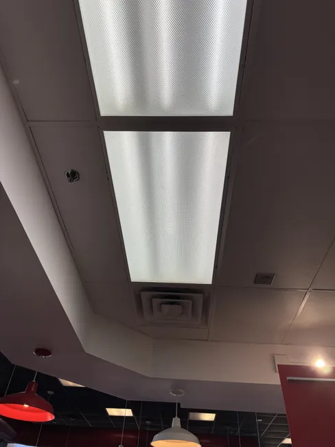 In Oklahoma City, we refreshed a non-functional light fixture by replacing the customer-supplied bulb and a discolored screen, ensuring optimal performance and enhanced aesthetics.