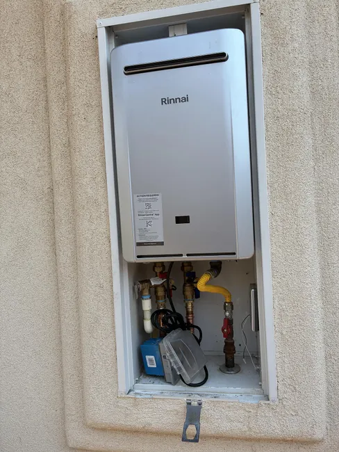 A tankless gas water heater was installed in El Paso, ensuring a reliable hot water supply while enhancing efficiency.