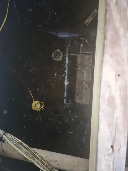 Urgent flood response in a crawl space resulted in the extraction of 6,500 gallons, ensuring a dry home.