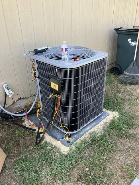 A CARRIER 16 SEER2 Comfort Series system was installed, boosting heating efficiency for enhanced home comfort.