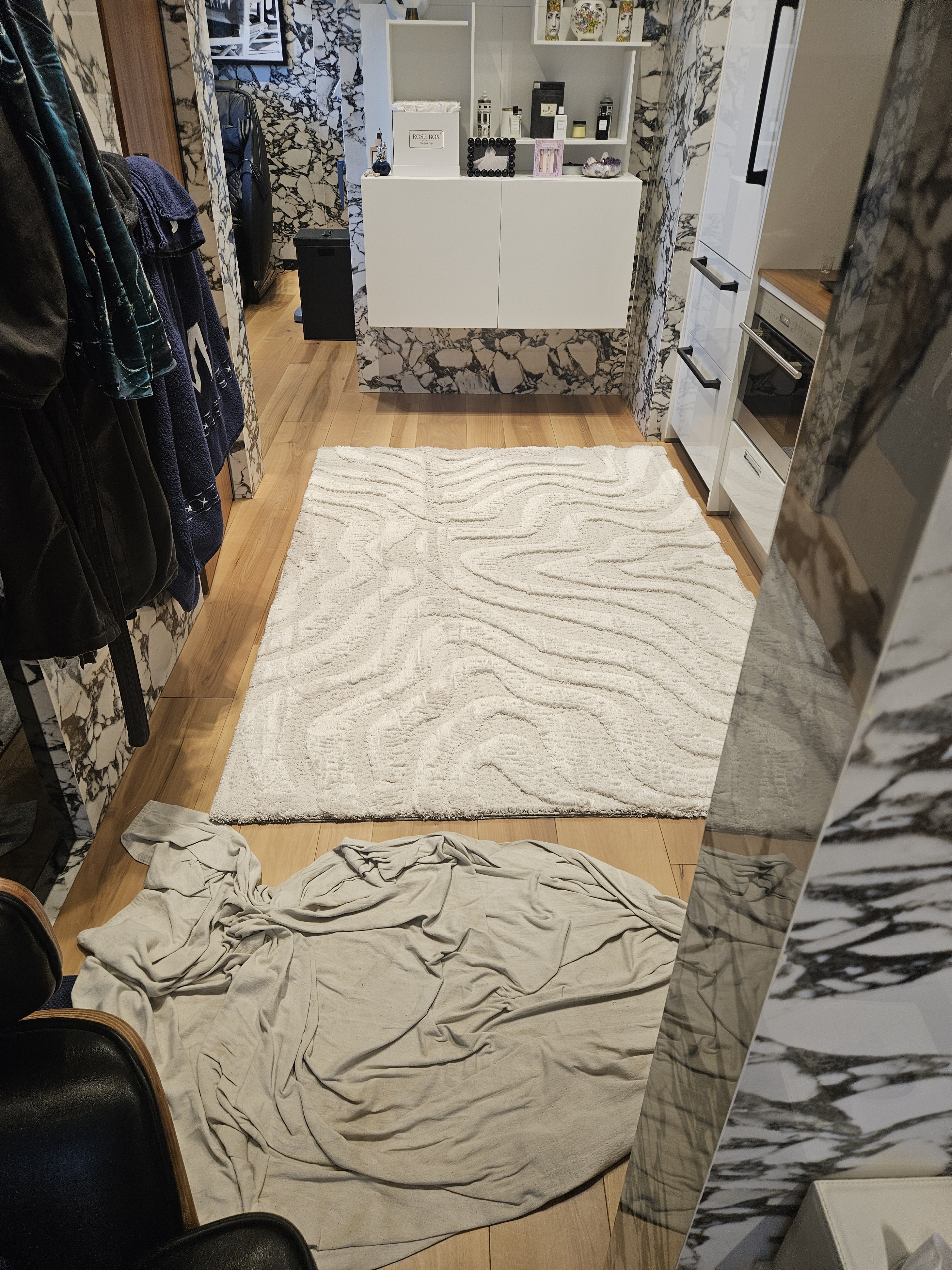Wider view of the West Palm Beach room during on site area rug cleaning