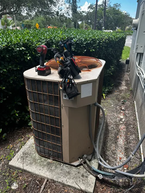 After diagnosing a cooling issue, we repaired a leak and charged the system with 410A Refrigerant for optimal performance.