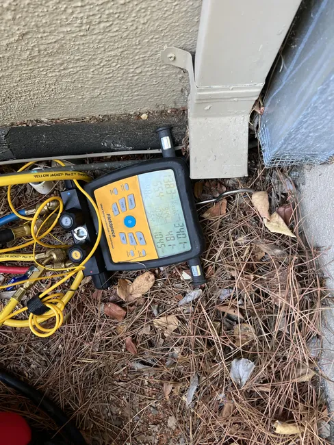 Bad capacitor. Fan not running. Ac repair.