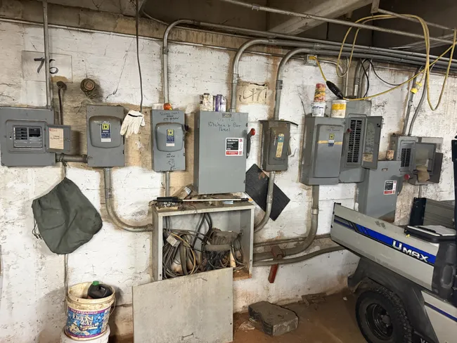 Job in Guthrie