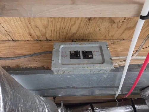 Troubleshoot multiple outlets and HVAC unit. Found Sub-panel in crawl that was not in good condition, which was the cause of the issue.