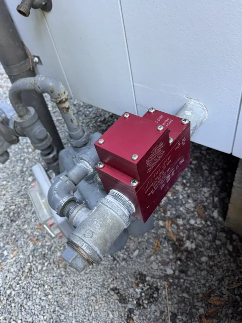 Install 1-1/2'' Gas Seismic Shut-off Valve