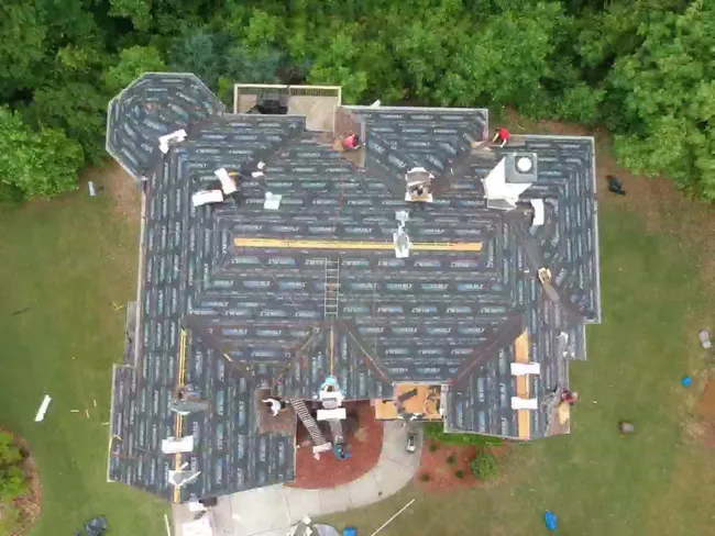 Brownwood Shingle from Owens Corning. Awesome Build!