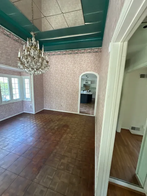 In Bryn Mawr, PA, we meticulously executed selective demolition to prepare for a homeowner's renovation, ensuring the safe removal of structural elements while preserving key materials for the upcoming updates.