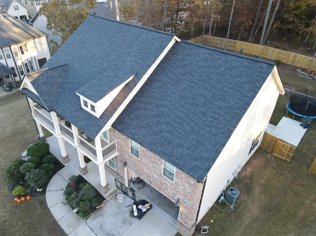 We got this new roof replacement for our Dacula Customer. It gives a whole new vibe to the house!