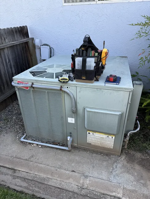 In Roseville, we restored a malfunctioning gas pack, ensuring efficient cooling for the homeowner’s comfort.