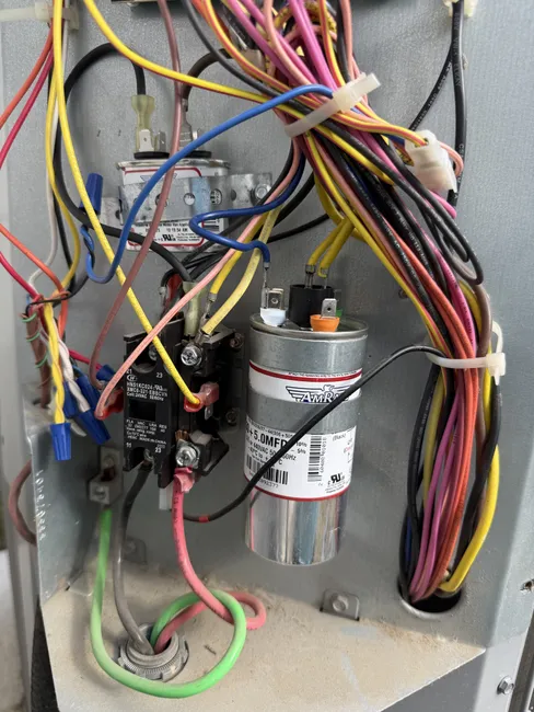 In Hutto, we replaced an old dual capacitor in the HVAC system, enhancing performance and reliability for the homeowner.