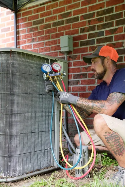 A malfunctioning central AC was replaced with an efficient Ameristar Heat Pump, enhancing comfort and energy savings.