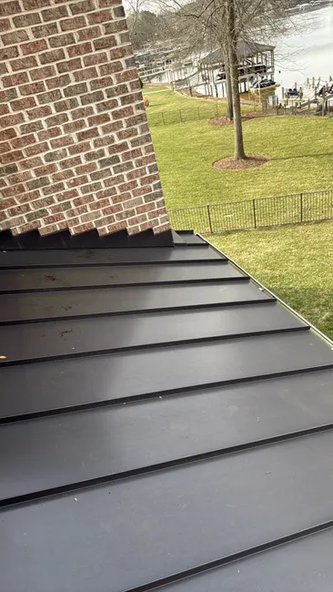 Thorough gutter cleaning in Huntersville ensured optimal drainage by removing debris and enhancing function.