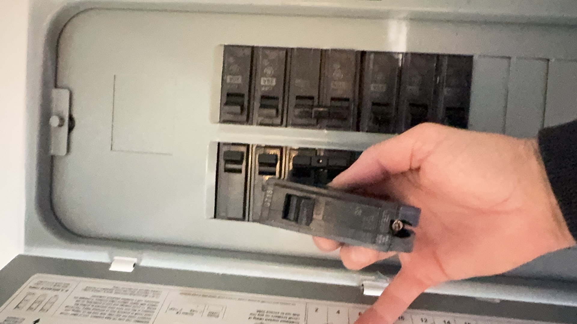 Faulty breaker and loose panel connections repaired in Middleburg, FL