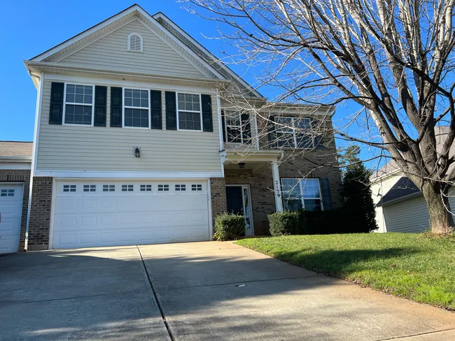 Customer found some water damage in their bathroom and was looking for a Roofing Contractor who can make repairs. We immediately went out and did a roof inspection and roof repair.