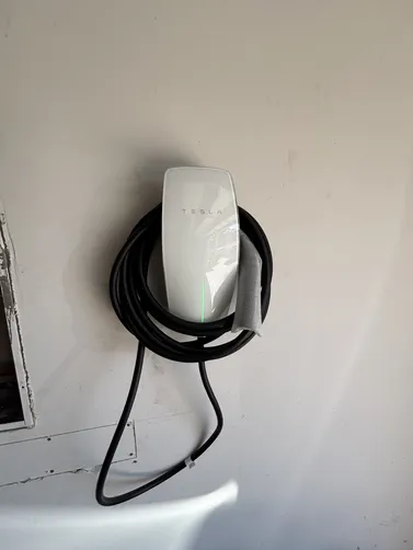 Installed new 60A Tesla EV Charger & a new 60A Eaton CH Breaker!