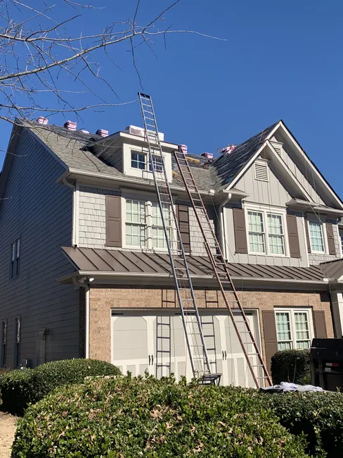 Check out this new roof we installed in the color Driftwood. Happy customers make us happy!