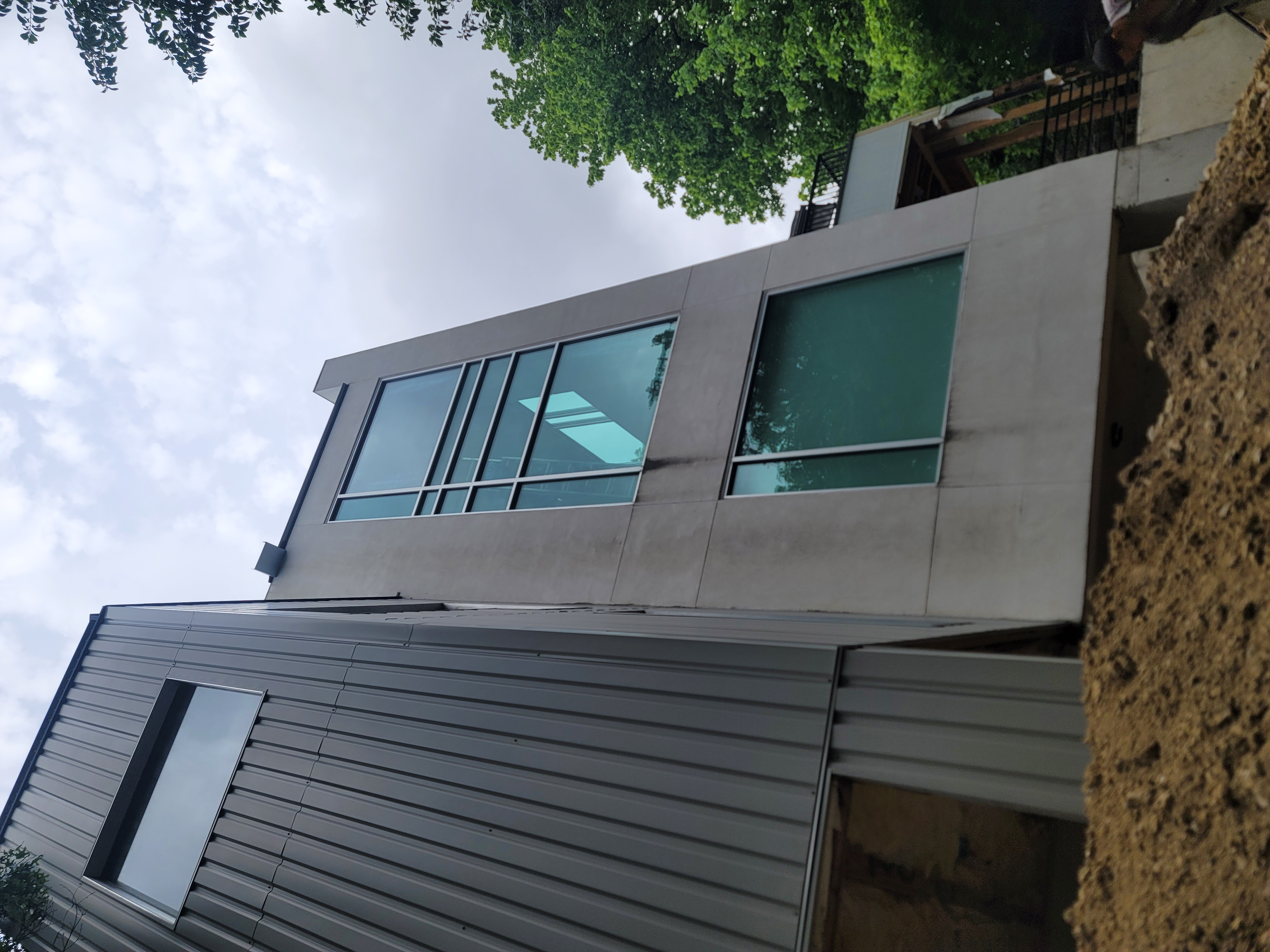 Front of an Austin home after a soft house wash by Elefant Xterior Experts