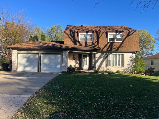 Deteriorating soffit and fascia were replaced, enhancing ventilation and boosting the home's curb appeal.