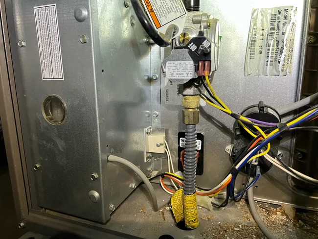 The furnace wasn’t running and looked as if there was tampering. Client mentioned blower not on.