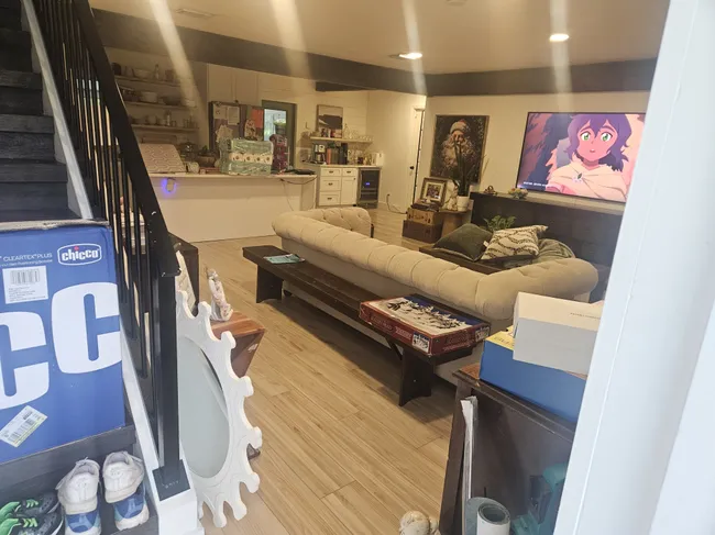 Jonathan Mullarkey revitalized a sofa in Palm Beach Gardens, expertly removing stains to enhance its appearance and longevity.