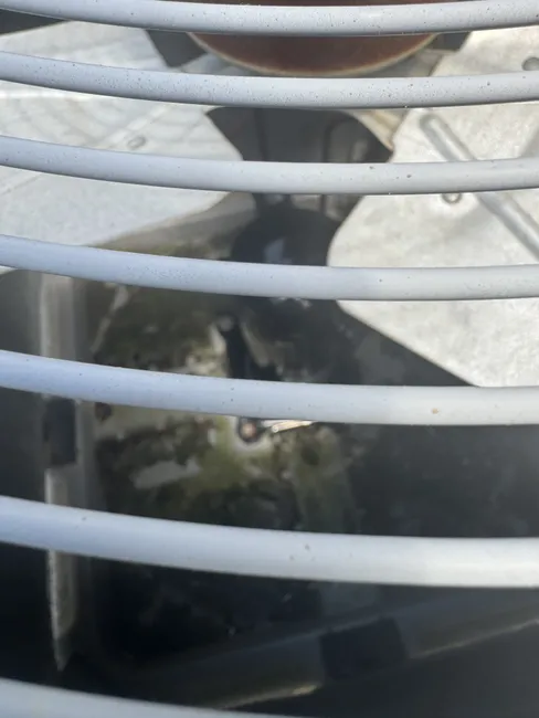 A condenser fan motor failure was resolved, restoring optimal cooling in this commercial space with 407a refrigerant added.