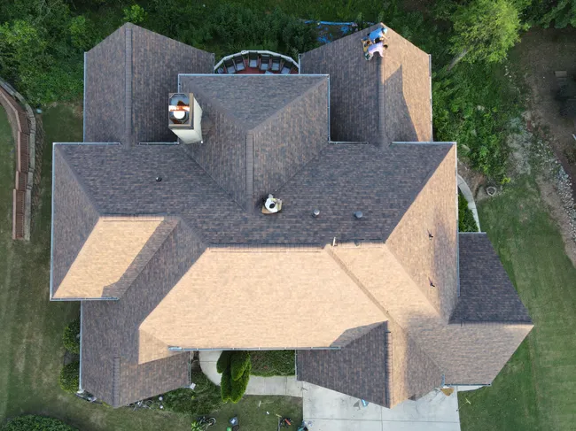 We have tons of happy roof replacement customers in Suwanee. Check out this new roof installed. Beautiful craftsmanship!