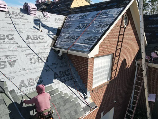 New roof with Owens Corning Tru Definition Architectural Shingles. 5 year warranty on roofing jobs.