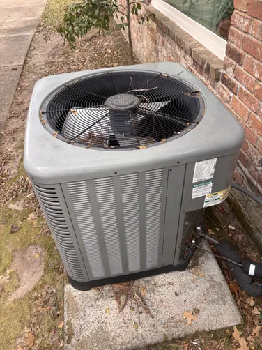 photo at Spring, TX on Nov 21, 2025: The condenser was not operating, but the blower motor was still running. To address this issue, we 